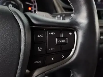 2021 Lexus ES с пробегом 93 623 км