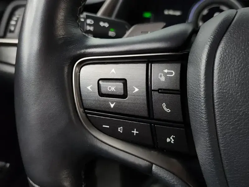 2021 Lexus ES с пробегом 93 623 км