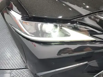 2021 Lexus ES с пробегом 93 623 км