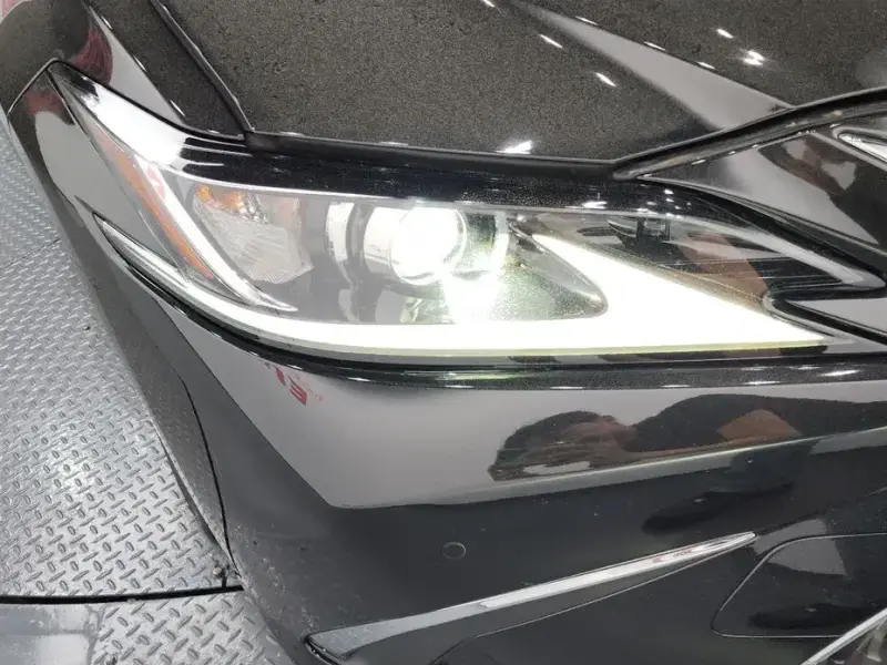 2021 Lexus ES с пробегом 93 623 км
