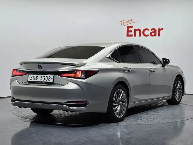 2018 Lexus ES с пробегом 95 521 км