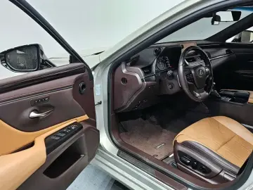 2018 Lexus ES с пробегом 95 521 км