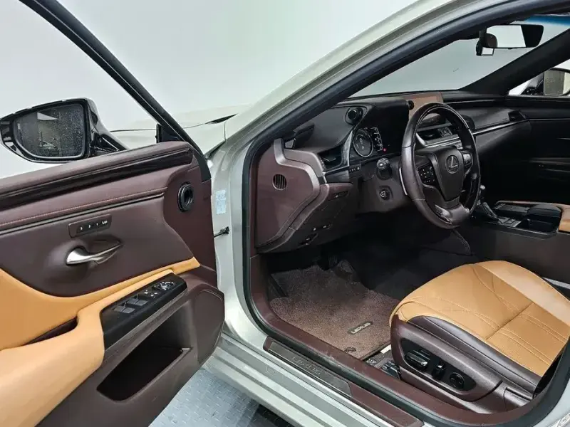 2018 Lexus ES с пробегом 95 521 км