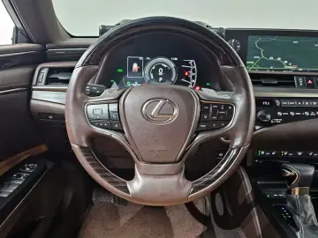 2018 Lexus ES с пробегом 95 521 км