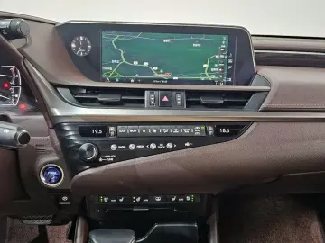 2018 Lexus ES с пробегом 95 521 км