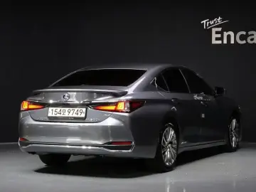 2021 Lexus ES с пробегом 89 505 км