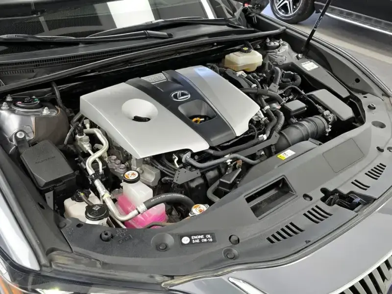 2021 Lexus ES с пробегом 89 505 км