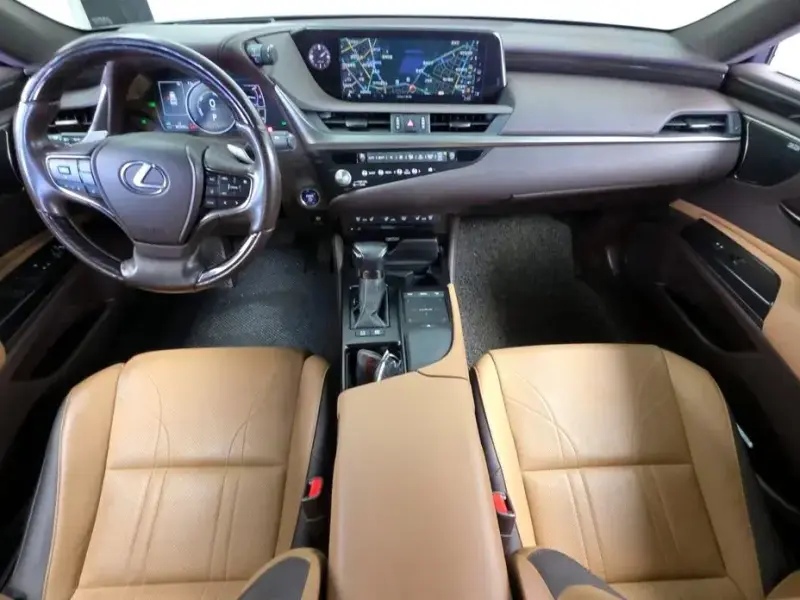 2021 Lexus ES с пробегом 89 505 км