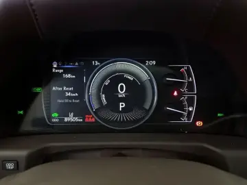 2021 Lexus ES с пробегом 89 505 км