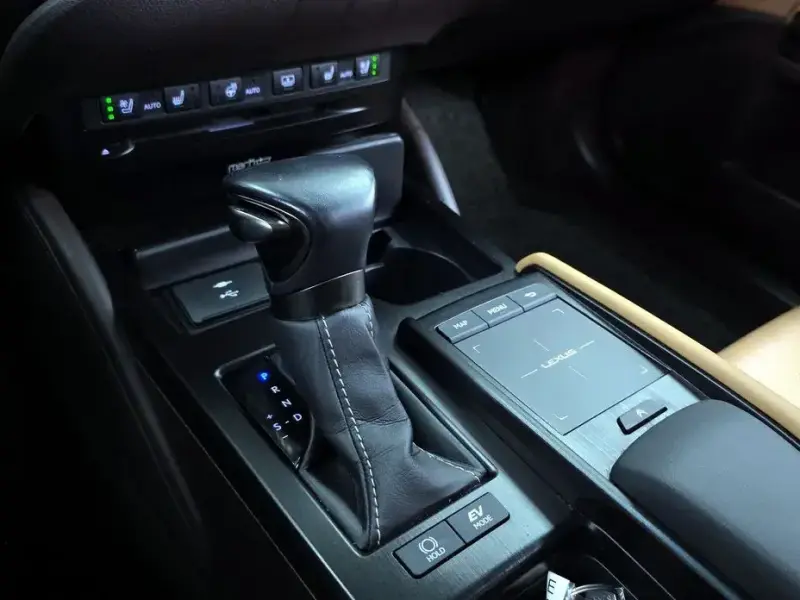2021 Lexus ES с пробегом 89 505 км
