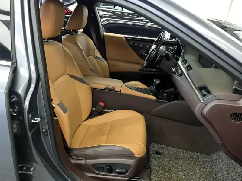 2021 Lexus ES с пробегом 89 505 км
