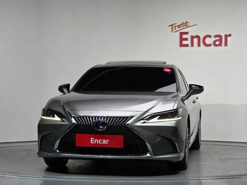 2019 Lexus ES с пробегом 51 359 км