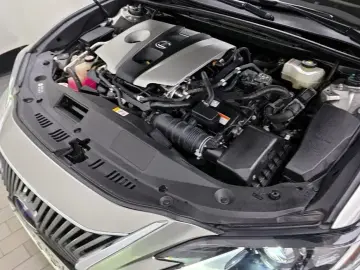 2019 Lexus ES с пробегом 51 359 км