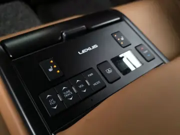 2021 Lexus ES с пробегом 89 505 км