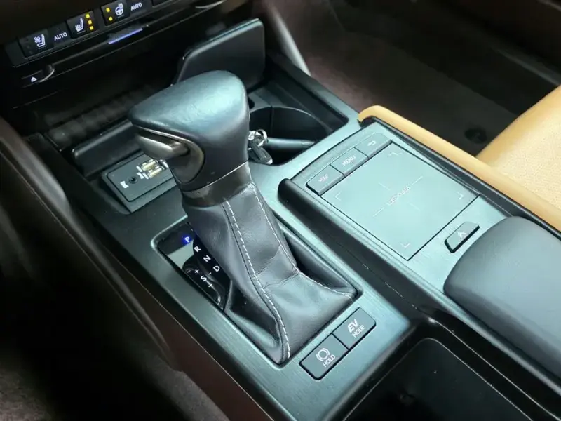 2019 Lexus ES с пробегом 51 359 км