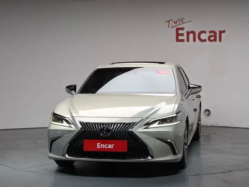 2018 Lexus ES с пробегом 23 463 км