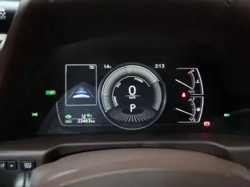 2018 Lexus ES с пробегом 23 463 км