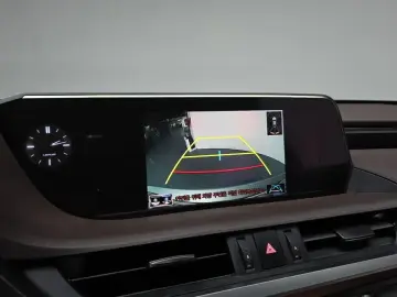2018 Lexus ES с пробегом 23 463 км