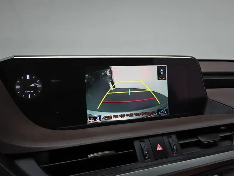 2018 Lexus ES с пробегом 23 463 км