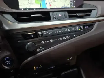 2018 Lexus ES с пробегом 23 463 км