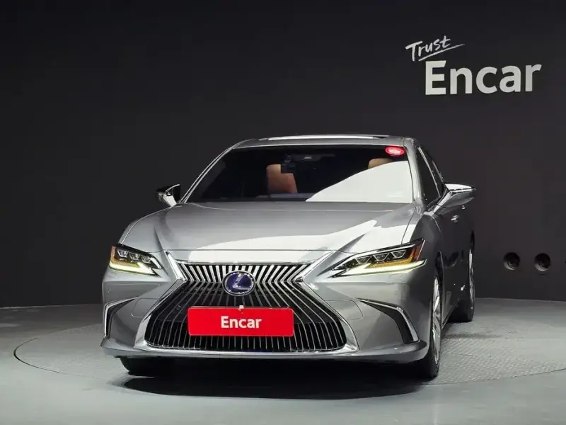 2019 Lexus ES с пробегом 135 445 км