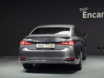 2019 Lexus ES с пробегом 135 445 км