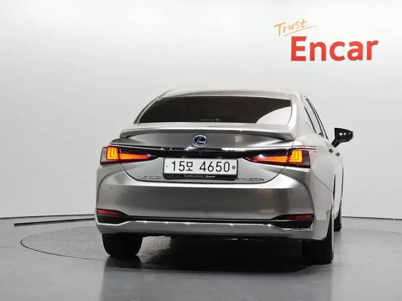2018 Lexus ES с пробегом 78 733 км