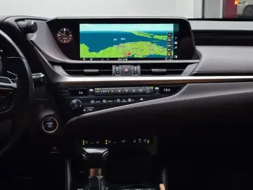 2019 Lexus ES с пробегом 135 445 км