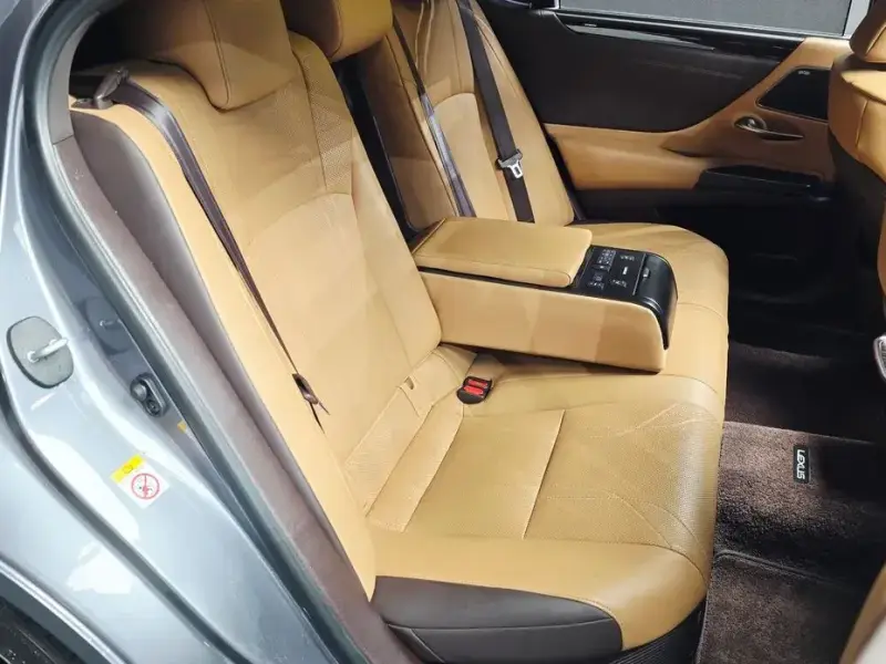2019 Lexus ES с пробегом 135 445 км