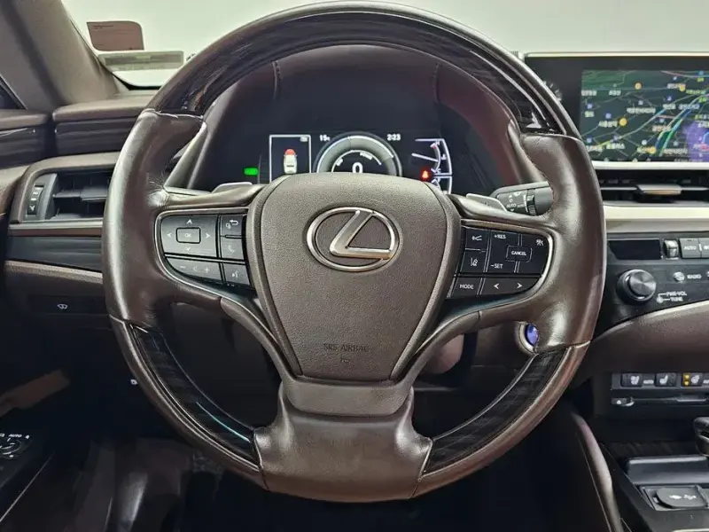 2018 Lexus ES с пробегом 78 733 км