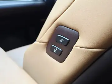 2019 Lexus ES с пробегом 135 445 км