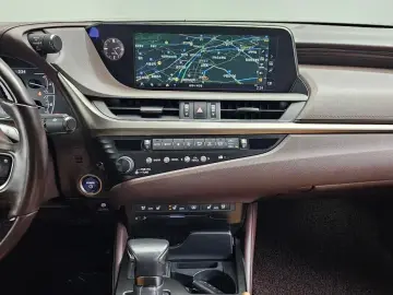 2018 Lexus ES с пробегом 78 733 км