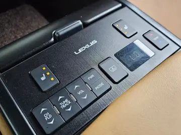 2018 Lexus ES с пробегом 78 733 км
