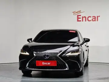 2021 Lexus ES с пробегом 48 857 км