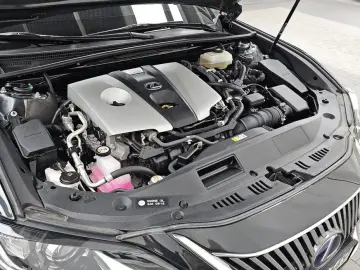 2021 Lexus ES с пробегом 48 857 км