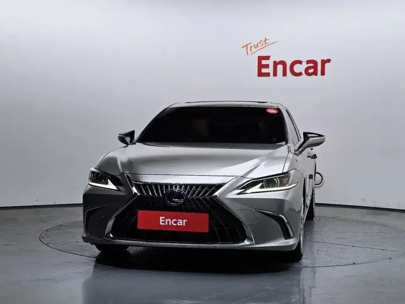 2021 Lexus ES с пробегом 94 539 км