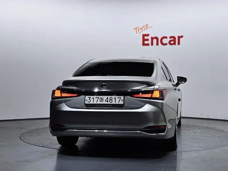 2021 Lexus ES с пробегом 94 539 км
