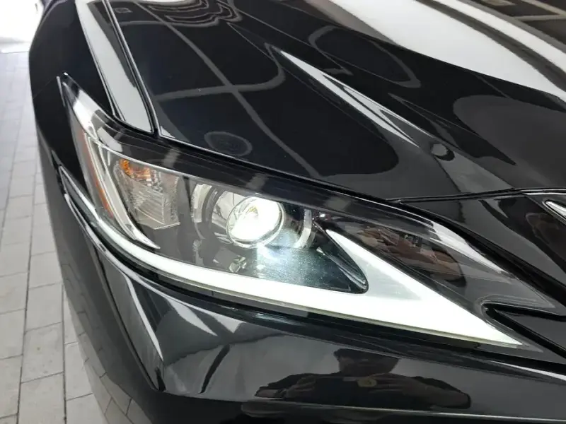 2021 Lexus ES с пробегом 48 857 км