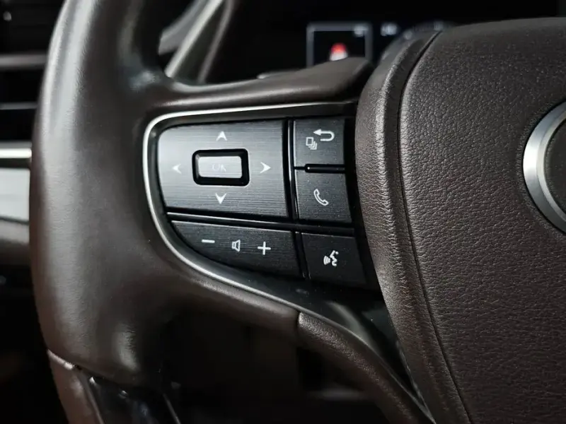 2021 Lexus ES с пробегом 48 857 км