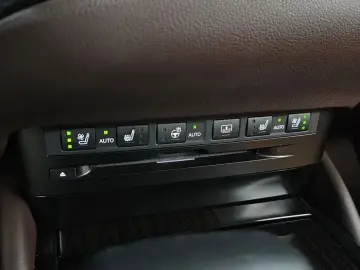 2021 Lexus ES с пробегом 48 857 км
