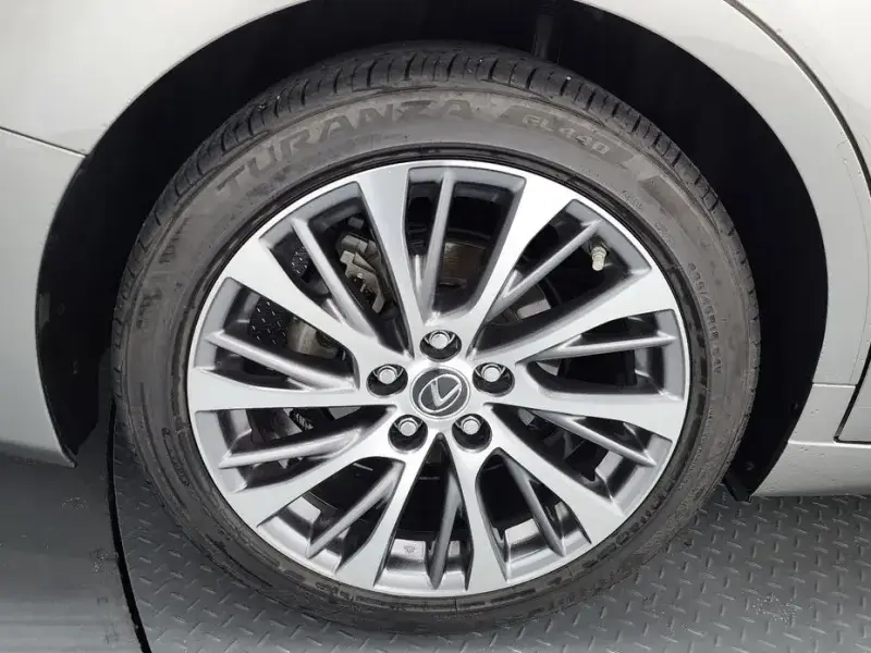 2019 Lexus ES с пробегом 91 113 км