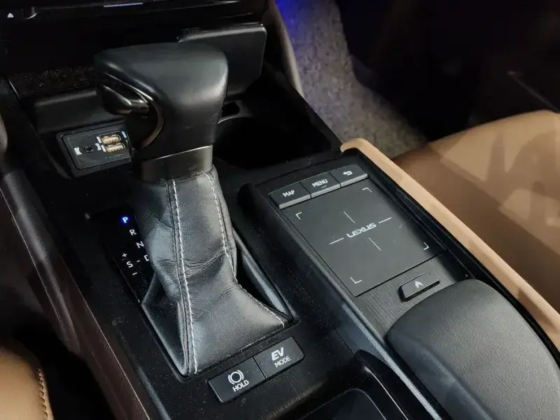 2019 Lexus ES с пробегом 91 113 км