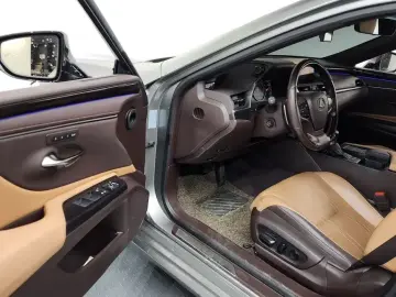 2019 Lexus ES с пробегом 91 113 км