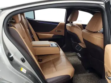 2019 Lexus ES с пробегом 91 113 км