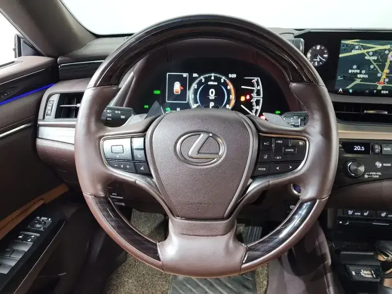 2019 Lexus ES с пробегом 91 113 км