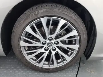 2019 Lexus ES с пробегом 91 113 км