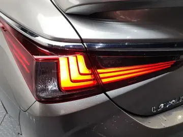 2019 Lexus ES с пробегом 91 113 км