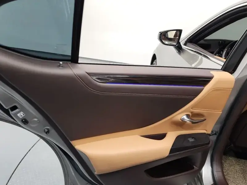 2019 Lexus ES с пробегом 91 113 км