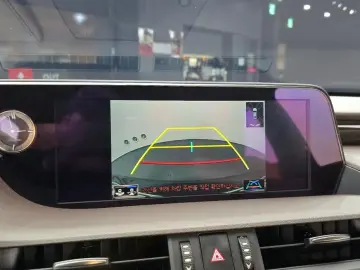 2020 Lexus ES с пробегом 57 324 км