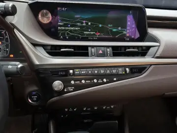 2020 Lexus ES с пробегом 57 324 км